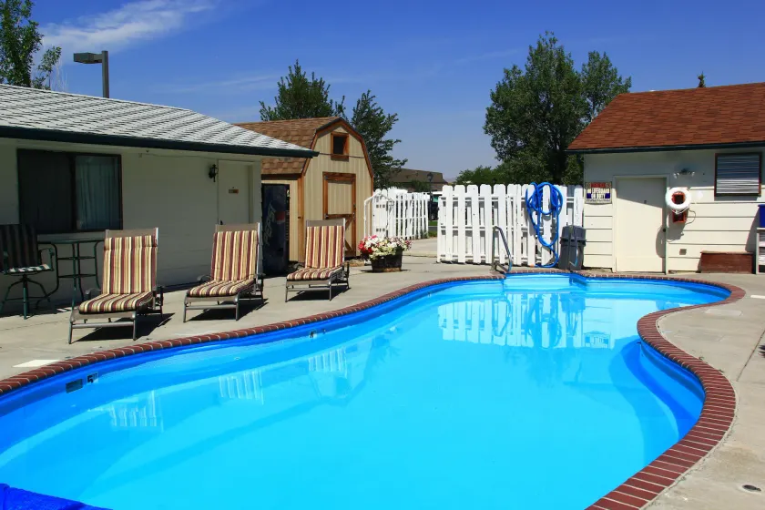 Sunrise Motor Inn - Image 1