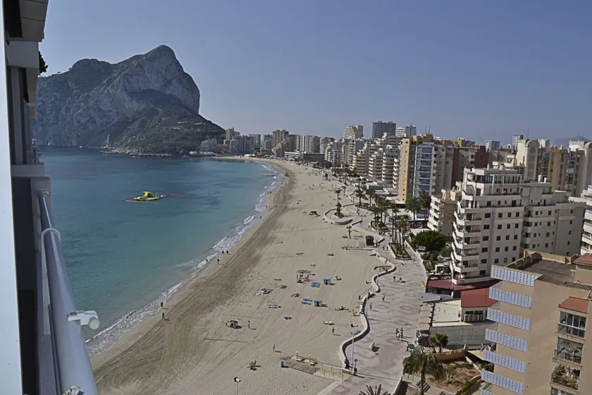 Calpe apartamento con vistas al mar impresionantes a 5 min de la playa aire wifi parking comunitario - Image 1