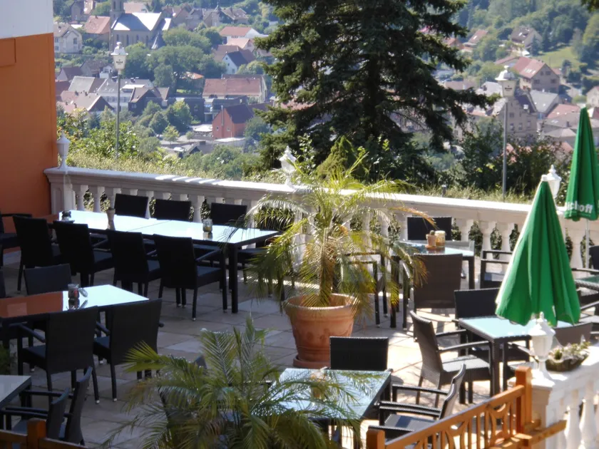 Burg-Hotel - Image 1