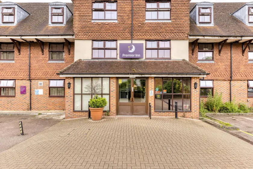 Premier Inn London Gatwick South - Image 1