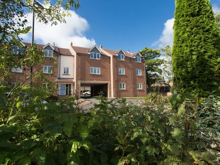 1 Eureka Mews - Image 1