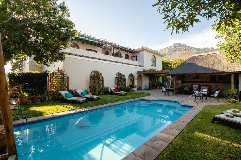 A Tuscan Villa Guest House - Image 1