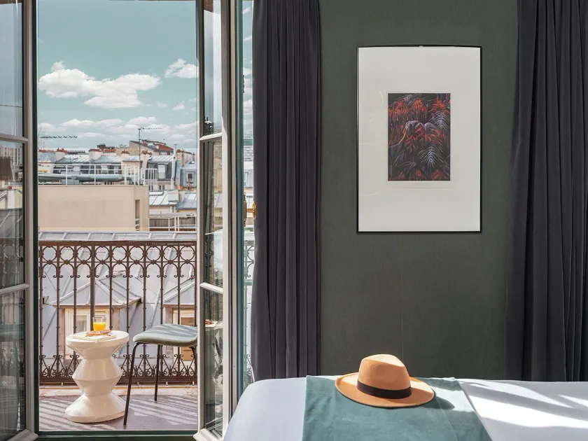 Bob Hotel - Image 1