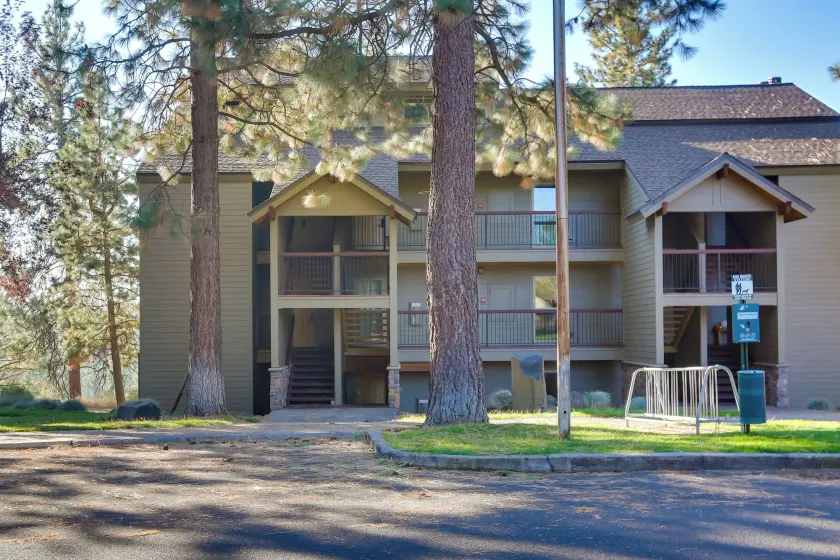 Charming condo with serene views access to resort amenities WiFi and patio - Innenbereich