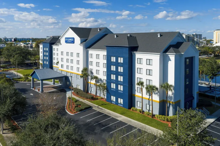 City Express by Marriott Orlando International Drive - Image 1