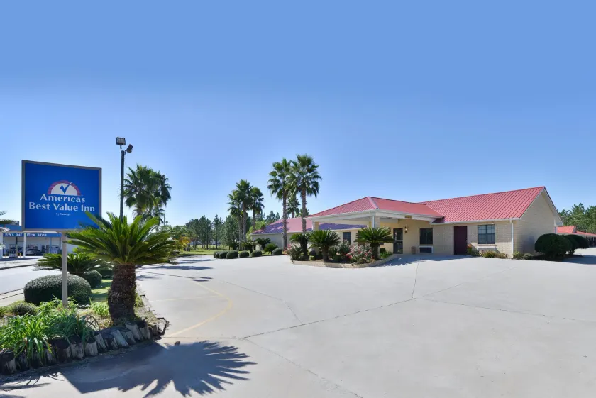 Americas Best Value Inn Hazlehurst - Image 1