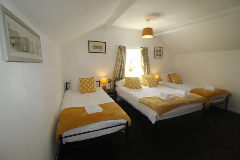 High Street House Thurnscoe by Smart Corporate Stays - Image 1