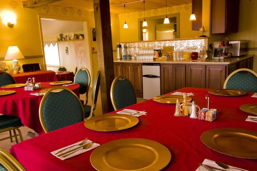 Bromley View Inn - Image 1