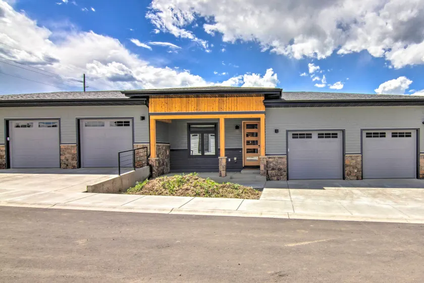 Modern Bozeman Family Townhome w/ Hot Tub! - Interior