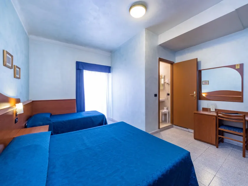 Hotel Aurora - Image 1