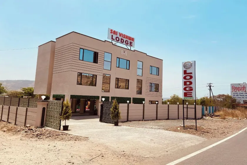 Sai Vishwa Lodging - Image 1