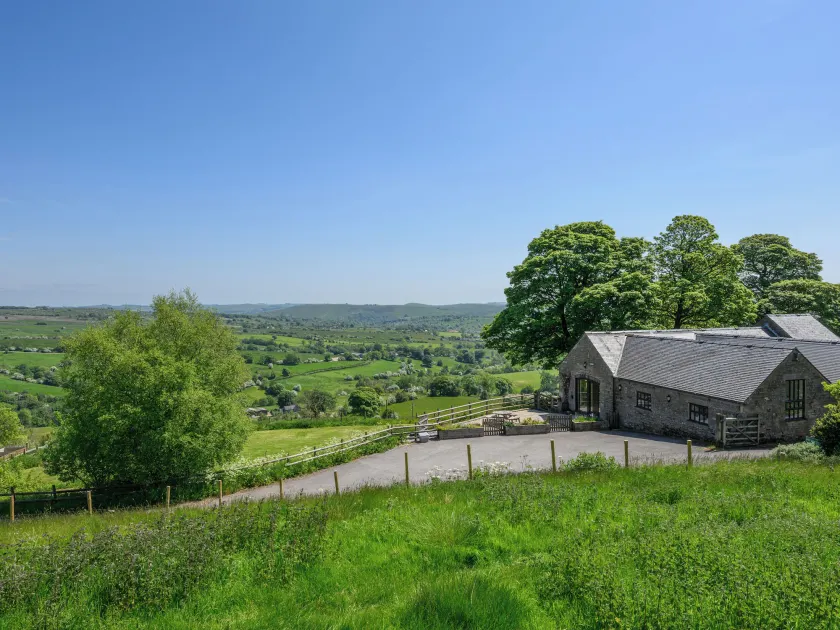 The Barn at Hill House - Image 1