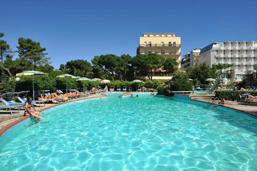 Hotel Ausonia - Image 1