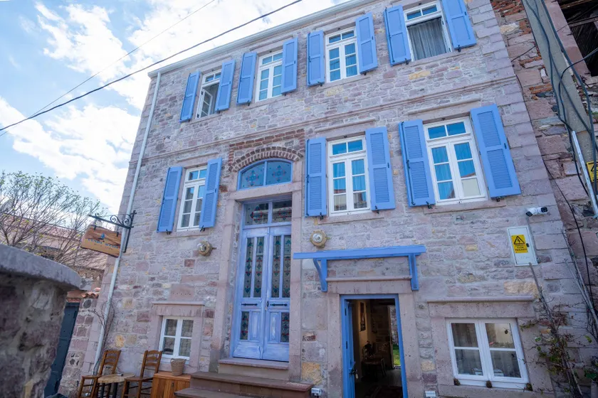 Cunda Alesta Otel - Image 1