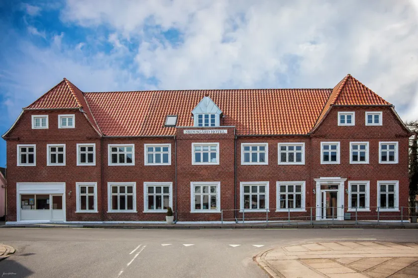 Skovsgård Hotel - Image 1