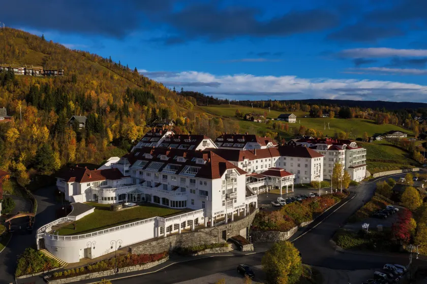 Dr. Holms Hotel - Image 1
