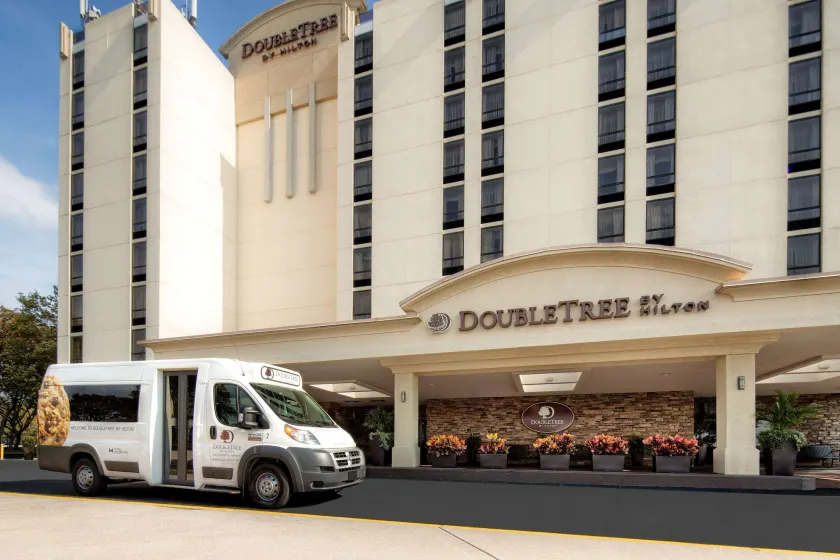 Doubletree by Hilton Philadelphia Airport - Image 1
