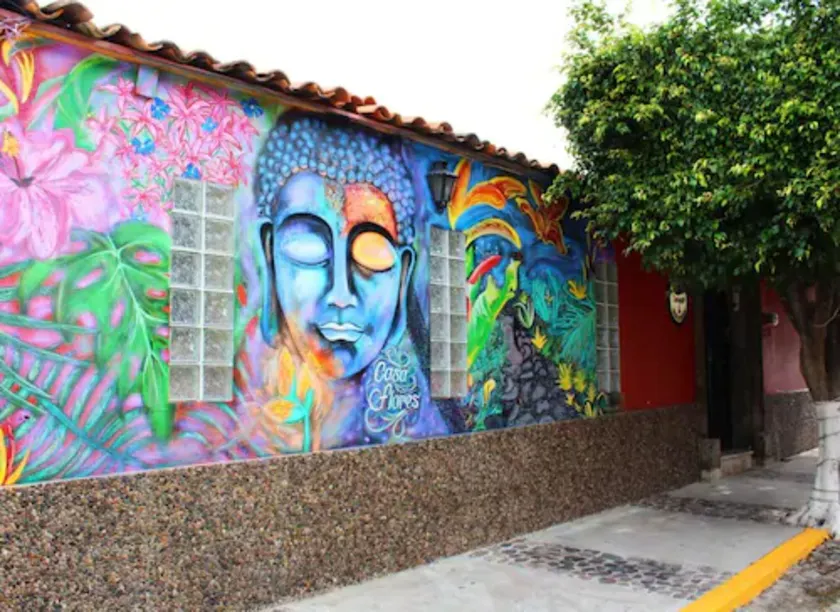 Casa Flores Bed & Breakfast - Image 1