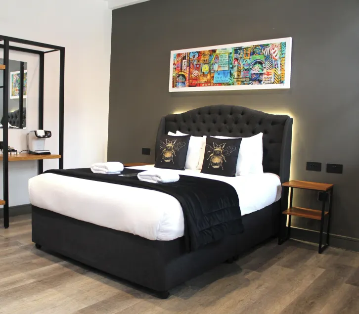 Black Lion Hotel Manchester - Image 1