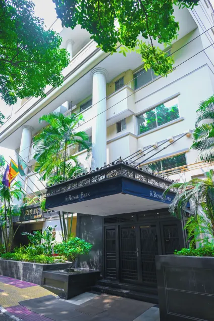 Royal Park Residence Hotel - Image 1