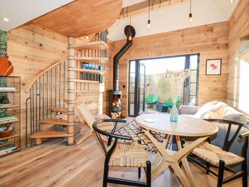 Little Beach Cabin - Image 1