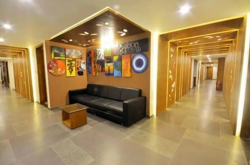 7Wonders Hotel - Image 1