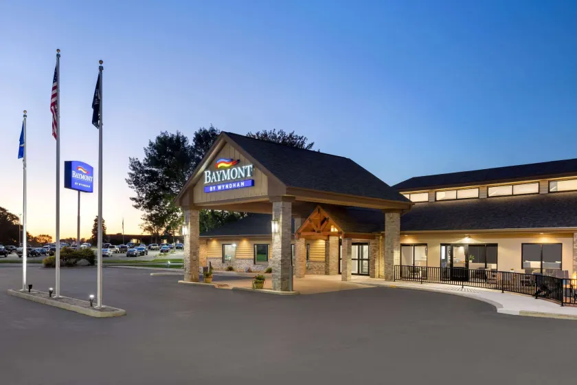 Baymont by Wyndham Owatonna - Image 1