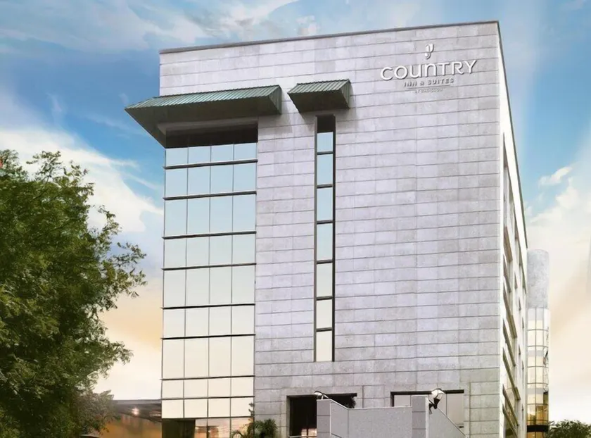 Country Inn & Suites by Radisson, Gurugram Sector 12 - Image 1