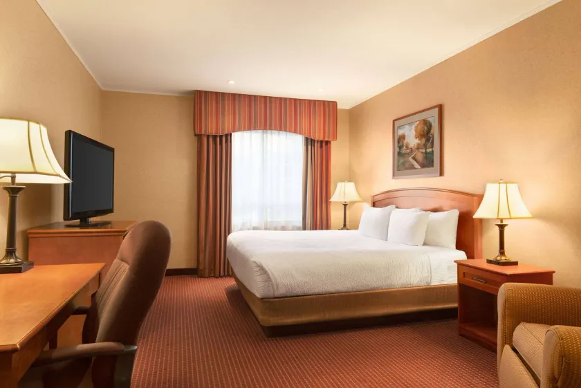 Days Inn by Wyndham Swift Current - Image 1
