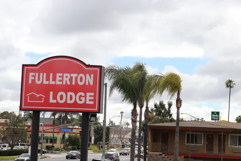 Fullerton Lodge - Image 1