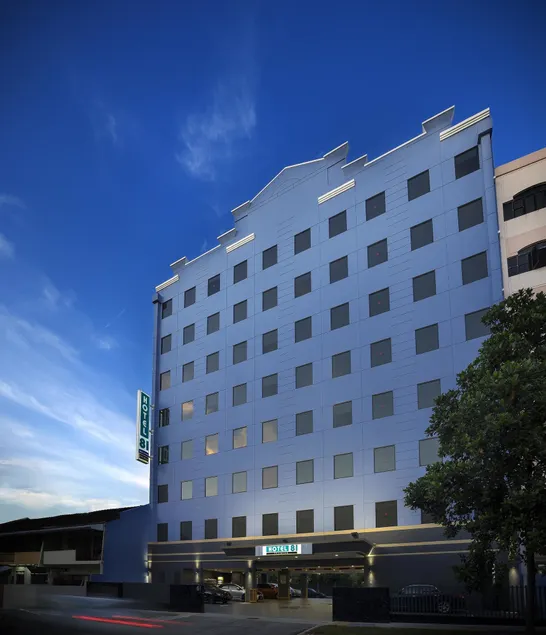 Hotel 81 Premier Hollywood - Image 1