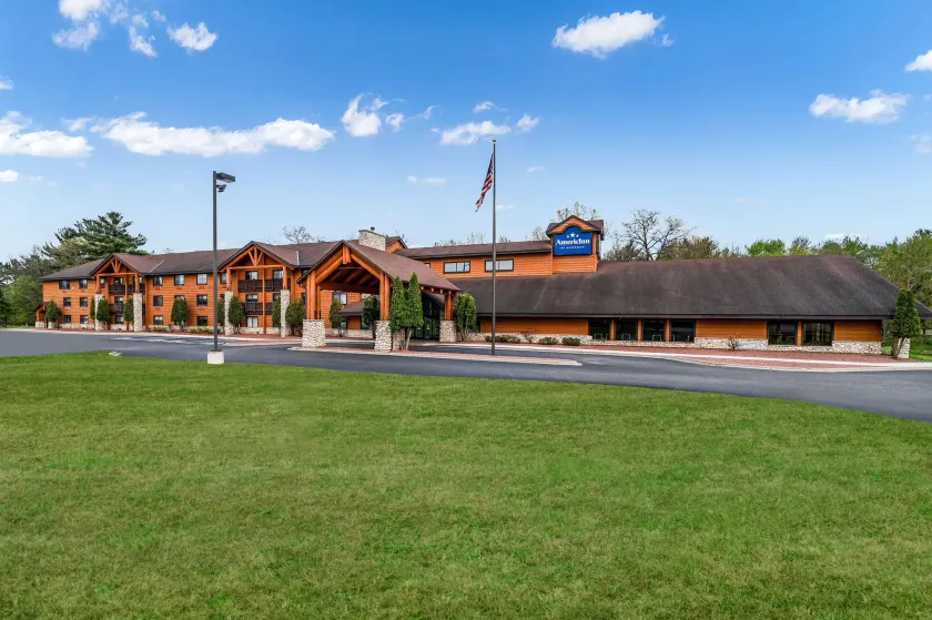AmericInn by Wyndham Wisconsin Dells - Image 1