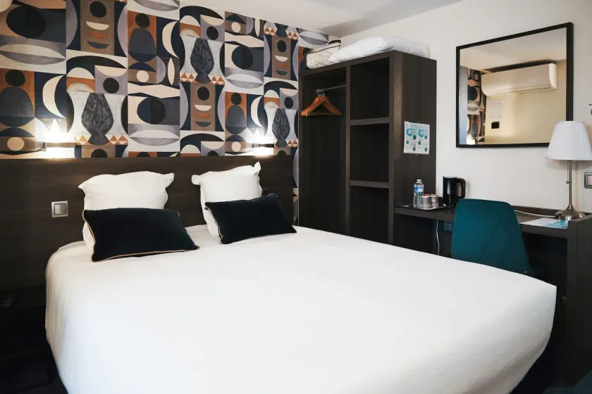 Brit Hotel Confort Orly Morangis - Image 1