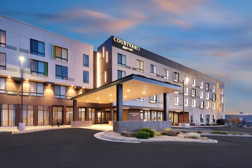 Courtyard by Marriott Cedar City - Image 1