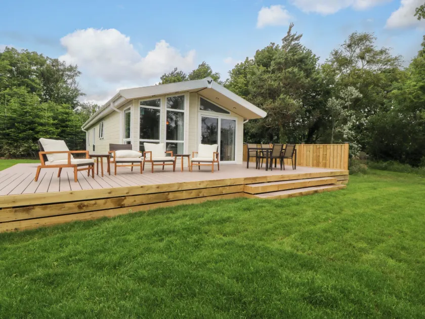 Plas Marchog Lodge - Image 1