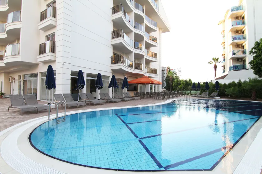 Sunway Club Otel - Image 1