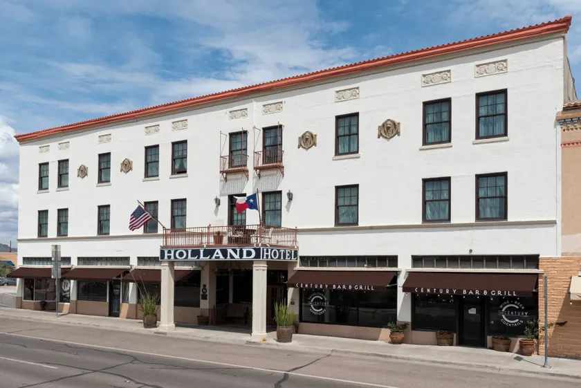 The Holland Hotel - Image 1
