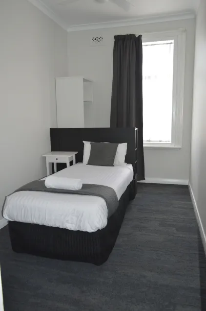The Parade Hotel - Room