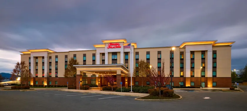 Hampton Inn &  Suites Grants Pass - Image 1
