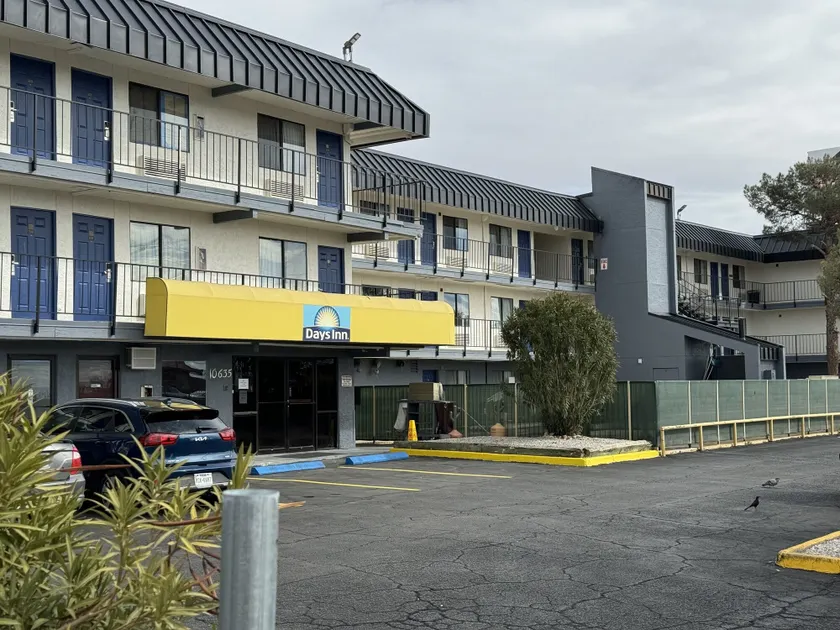 Days Inn by Wyndham El Paso Airport East - Image 1