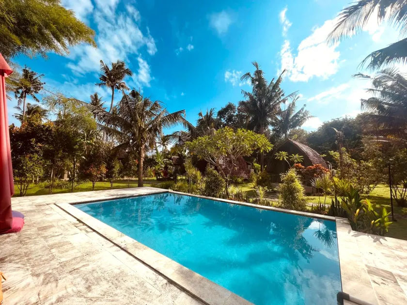 Apit Lawang Villas & Resto - Image 1