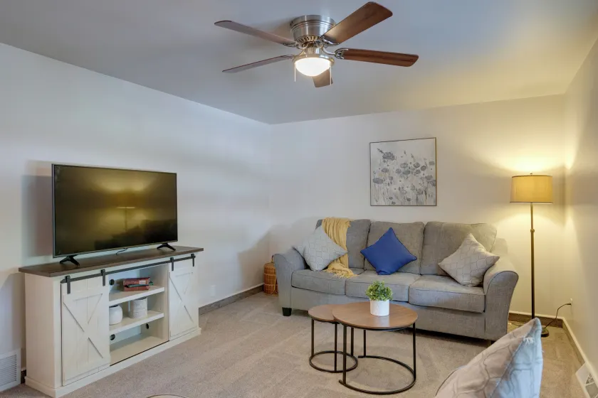6 Mi to Denver: Wfh-friendly Duplex in Wheat Ridge - Oppholdsområde