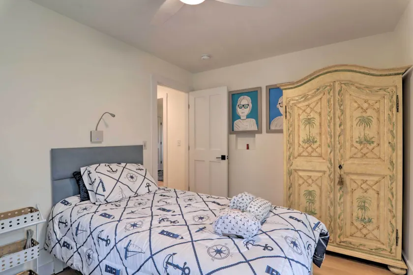 Walk to Beach! Cape Cod Cottage w/ Fire Pit - Interior