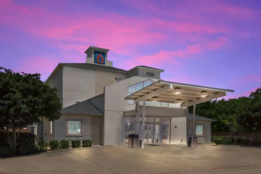 Motel 6-Cleburne, TX - Image 1