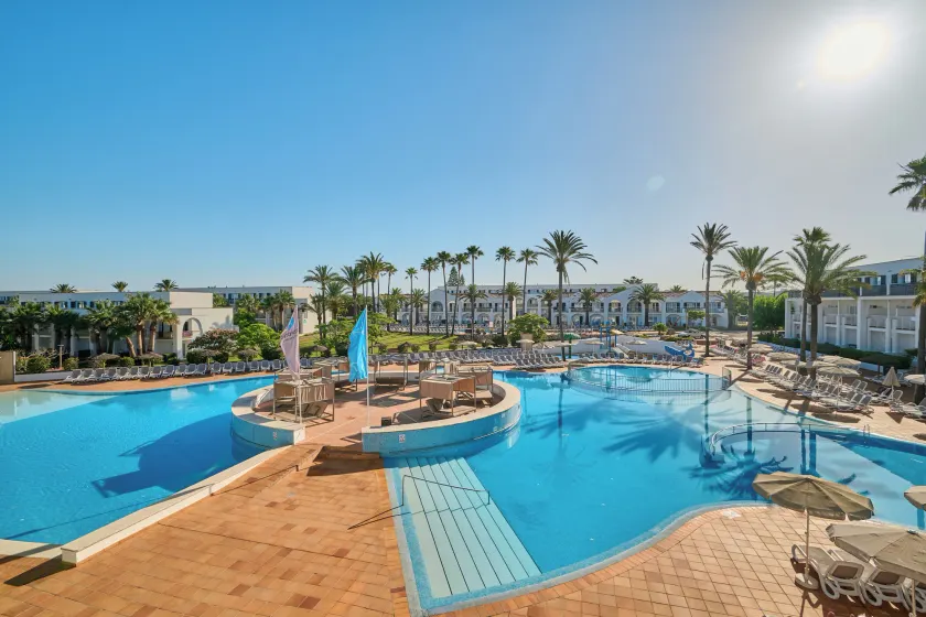 Grupotel Mar de Menorca - Image 1