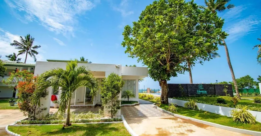 Manara Beach Resort  - Image 1