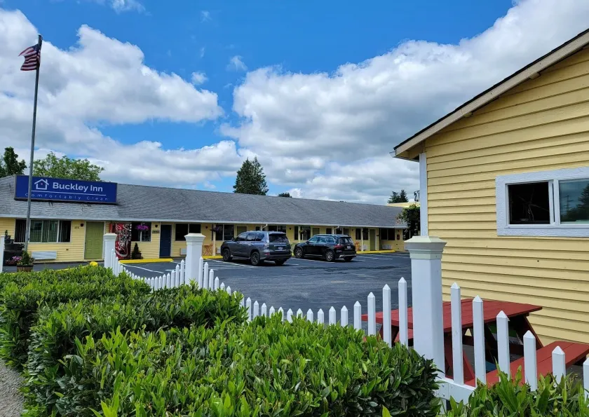Buckley Inn - Image 1