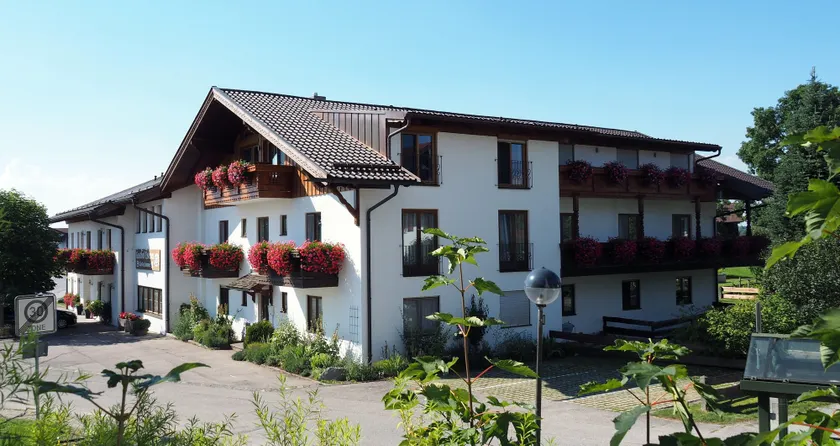 Gasthof Hotel Esterer - Image 1