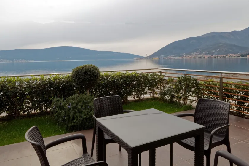 Jelena Vile & Apartments - Image 1