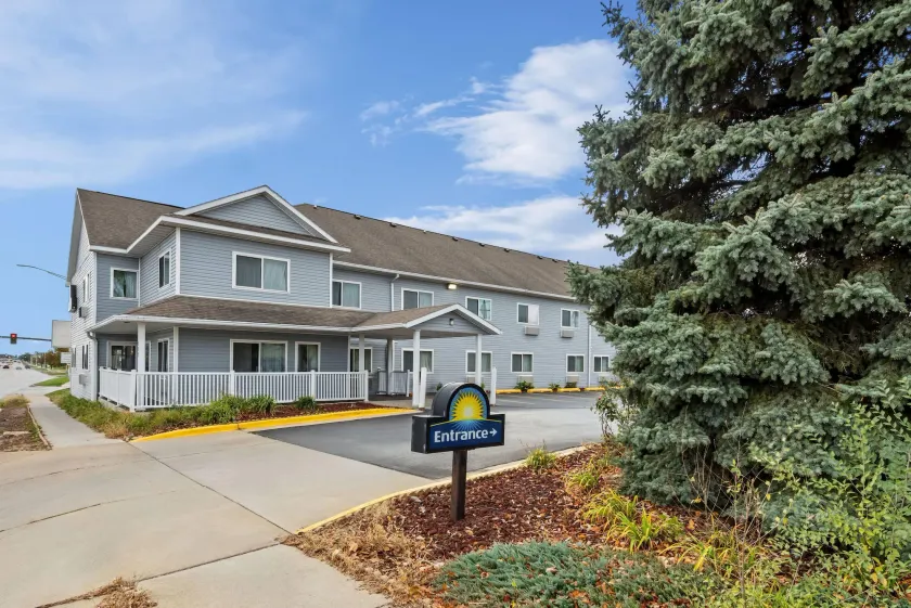Days Inn by Wyndham Ames - Image 1